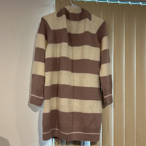 Brand new cardigan hand knitted size L,  cream/lilac - Picture 2 of 3